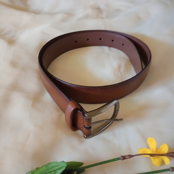 Roundtree & Yorke Accessories Roundtree And Yorke Full Grain Cowhide Leather Belt For Men
